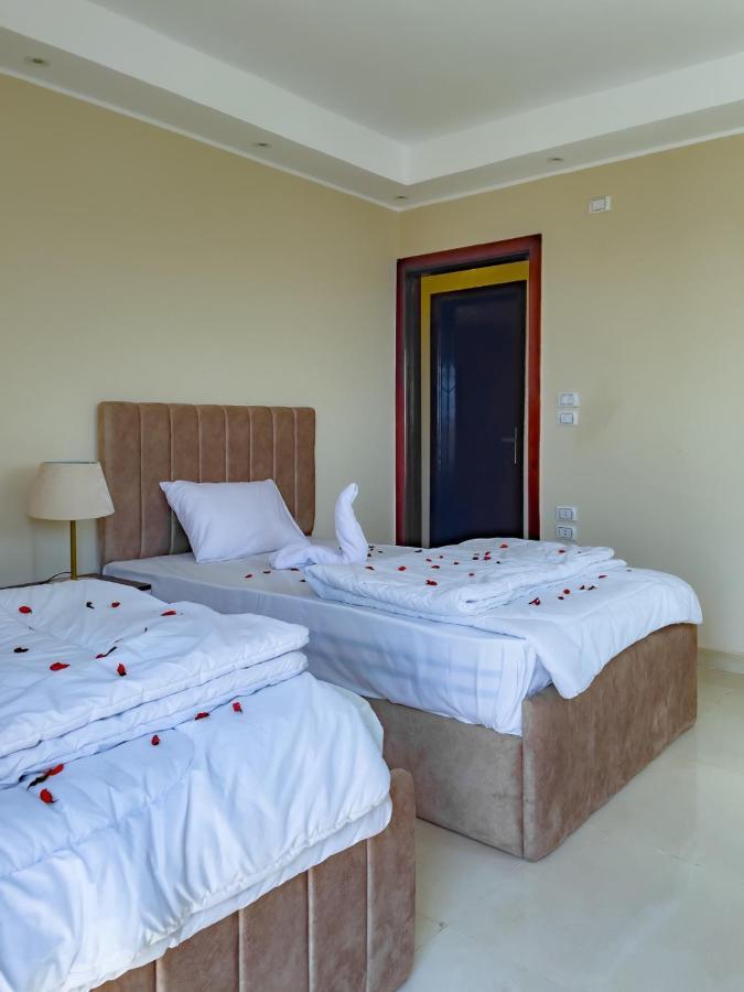 Jumeirah Pyramids View Inn Kafret el-Gabal Kültér fotó