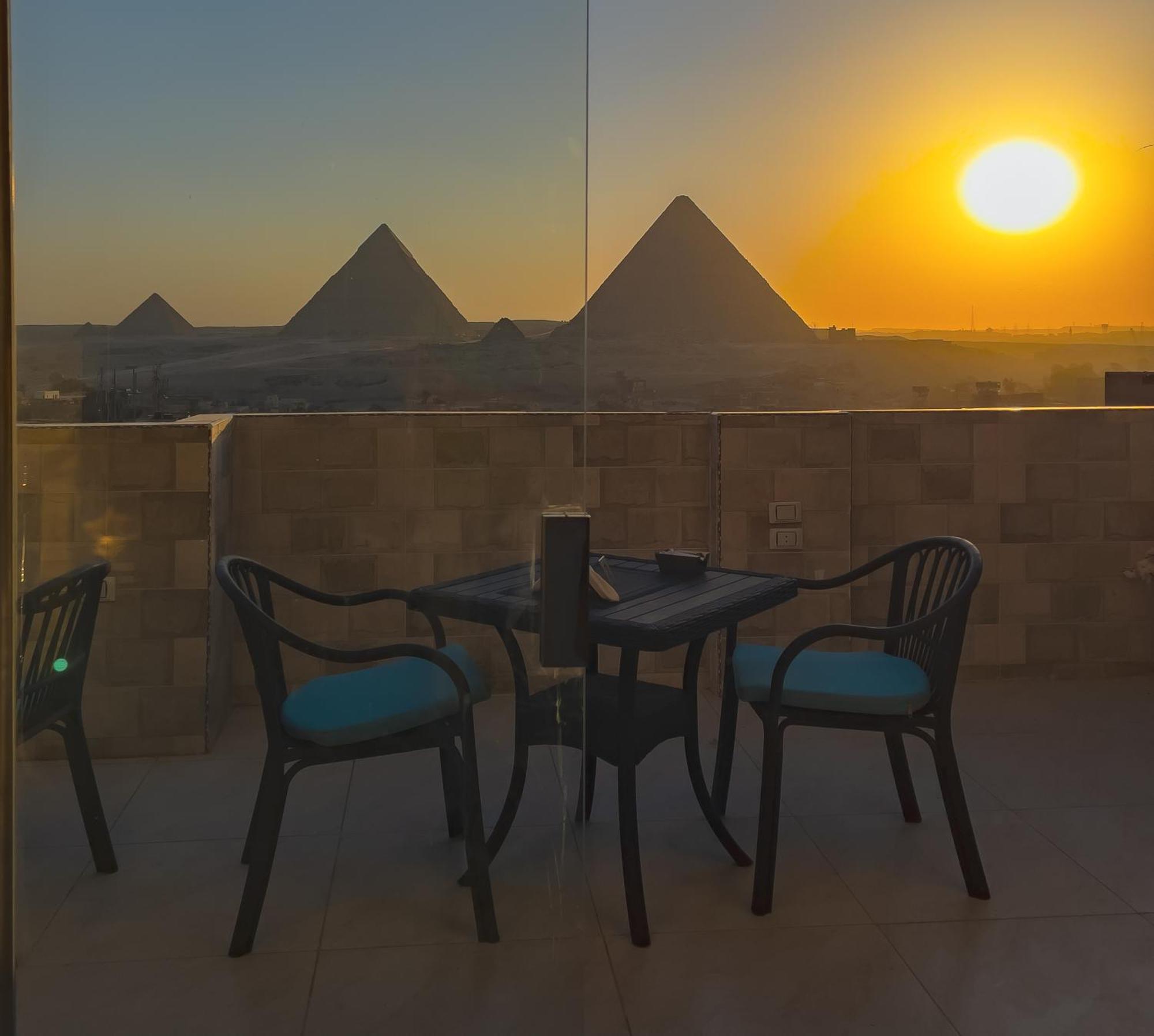 Jumeirah Pyramids View Inn Kafret el-Gabal Kültér fotó