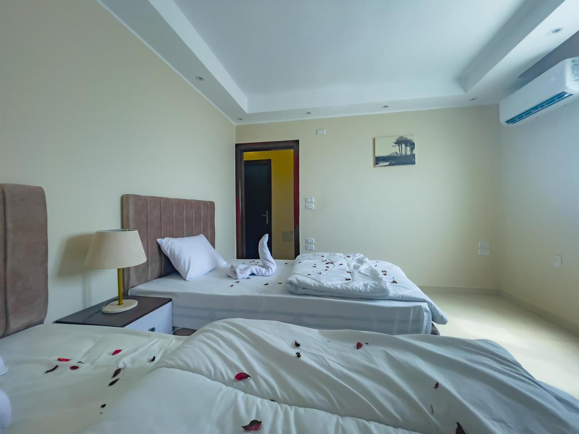 Jumeirah Pyramids View Inn Kafret el-Gabal Kültér fotó